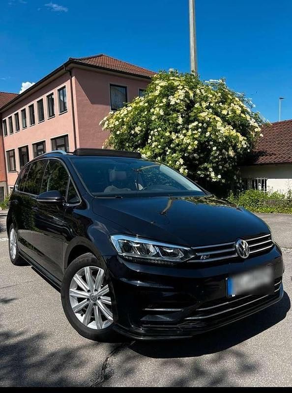 Gebraucht 2024 VW Touran Highline Van / Kleinbus | 23.500 € (Guter Preis) - Bild 1/4