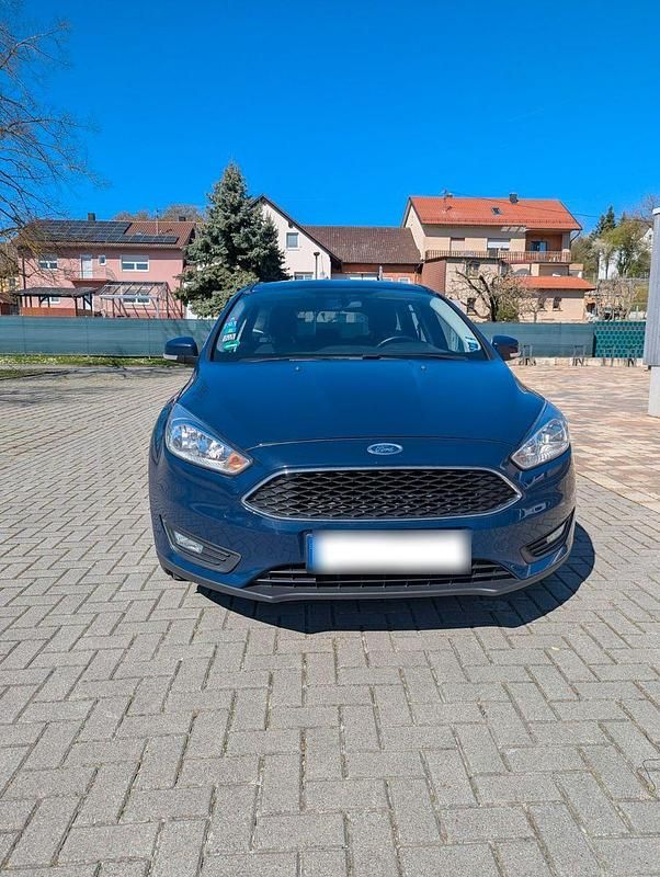 Gebraucht Ford Focus Business Edition 120 PS (88 kW) 2016 Blau Kombi