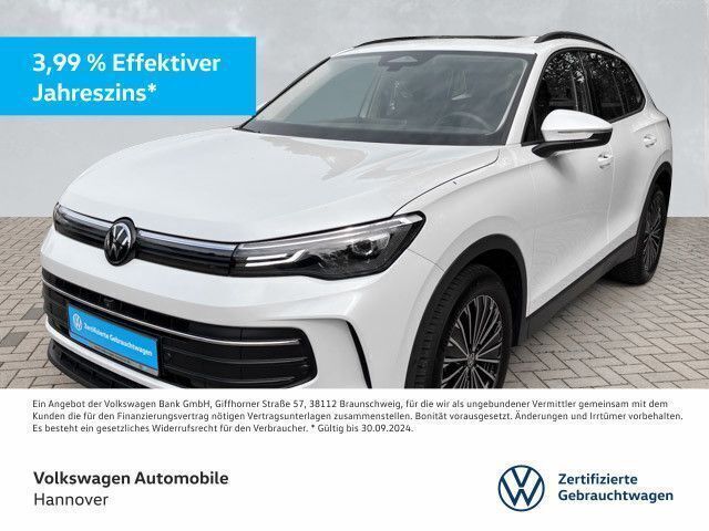 Weiß Gebraucht 2024 VW Tiguan Life SUV | 38.480 € (Teuer) - Bild 1/3