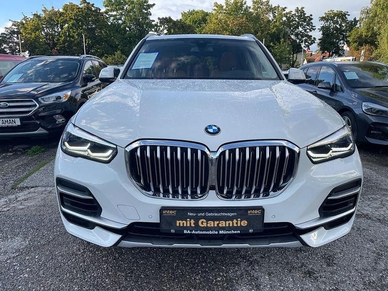 Weiß Gebraucht 2022 BMW X5 Sport Line SUV | 44.950 € (Superpreis) - Bild 1/4