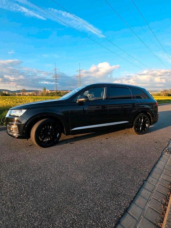 Używany Audi Q7 Comfort 286 KM (210 kW) 2016 Czarny SUV