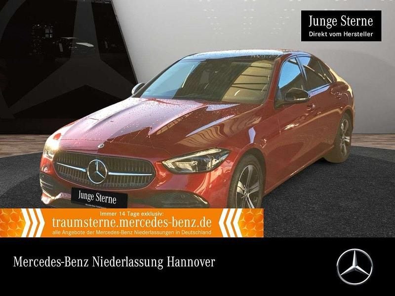 Gebraucht Mercedes C300 Night 258 PS (189 kW) 2022 Rot Limousine