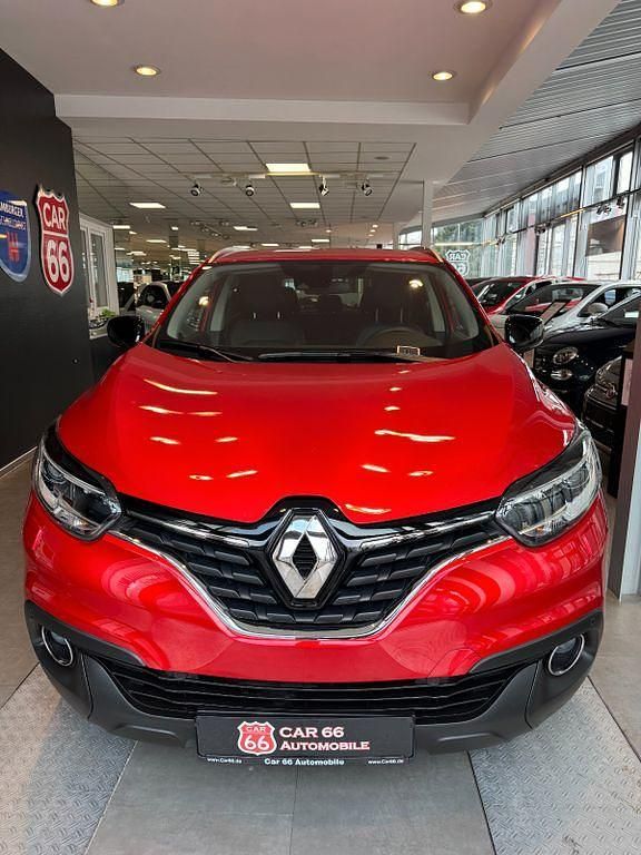 Gebraucht Renault Kadjar LIMITED 131 PS (96 kW) 2019 Rot SUV