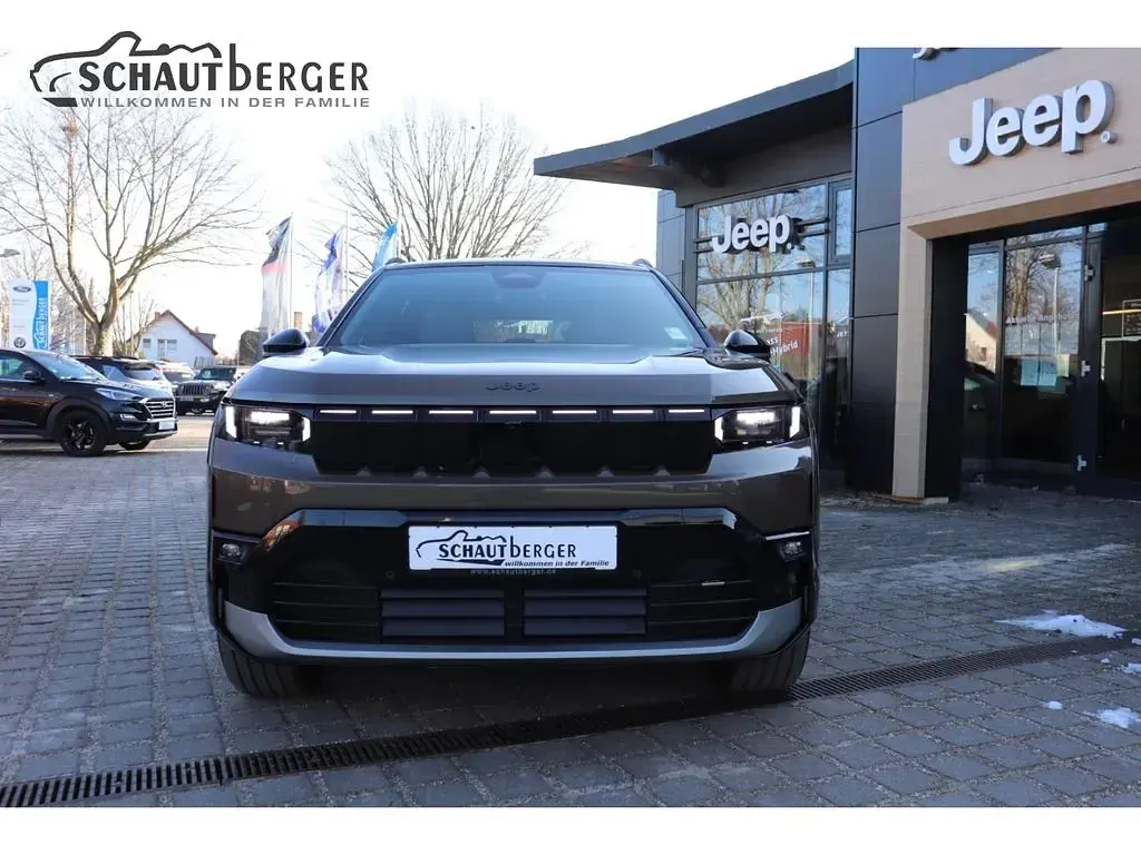Neu Jeep Compass 145 PS (106 kW) 2026 Bt7, vr388/c) (gruen SUV