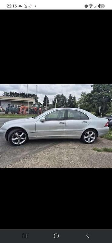 Gebraucht Mercedes C220 143 PS (105 kW) 2002