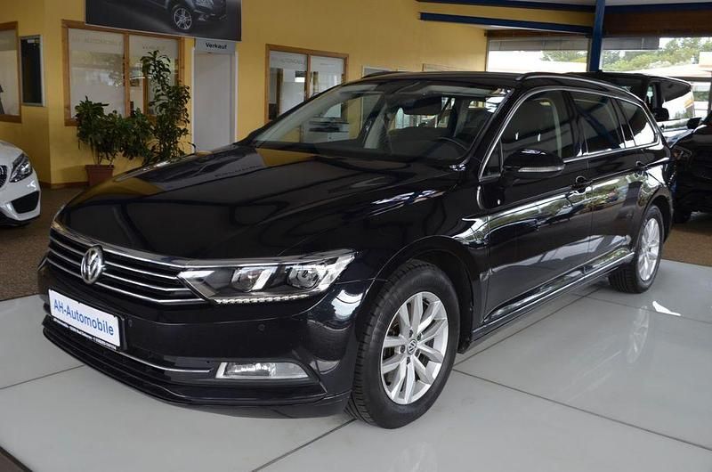 Schwarz Gebraucht 2016 VW Passat Kombi | 10.880 € (Fairer Preis) - Bild 1/4