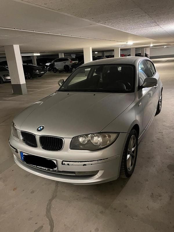 Gebraucht BMW 118 143 PS (105 kW) 2010 Silber Kleinwagen