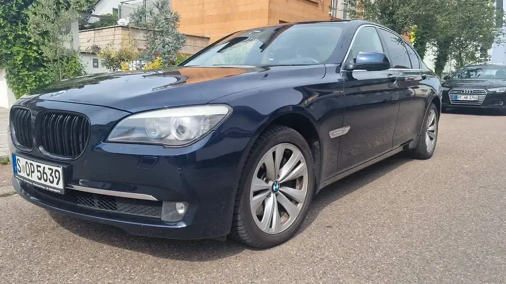 Gebraucht BMW 730 245 PS (180 kW) 2011 Blau Limousine