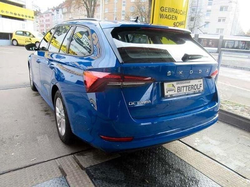 Gebraucht Skoda Octavia Ambition 116 PS (85 kW) 2020 Blau Kombi