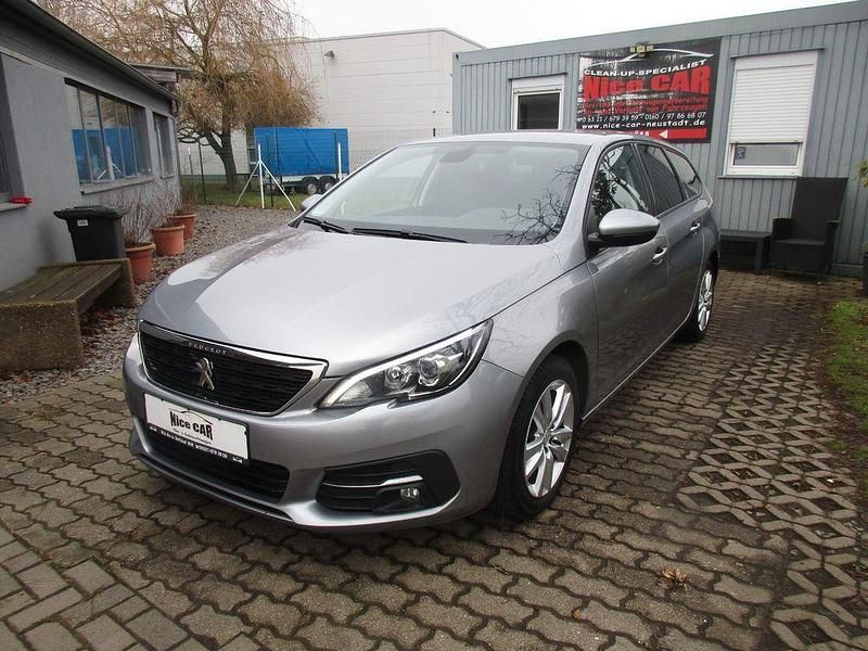 Gebraucht Peugeot 308 SW Active 131 PS (96 kW) 2021 Grau Kombi