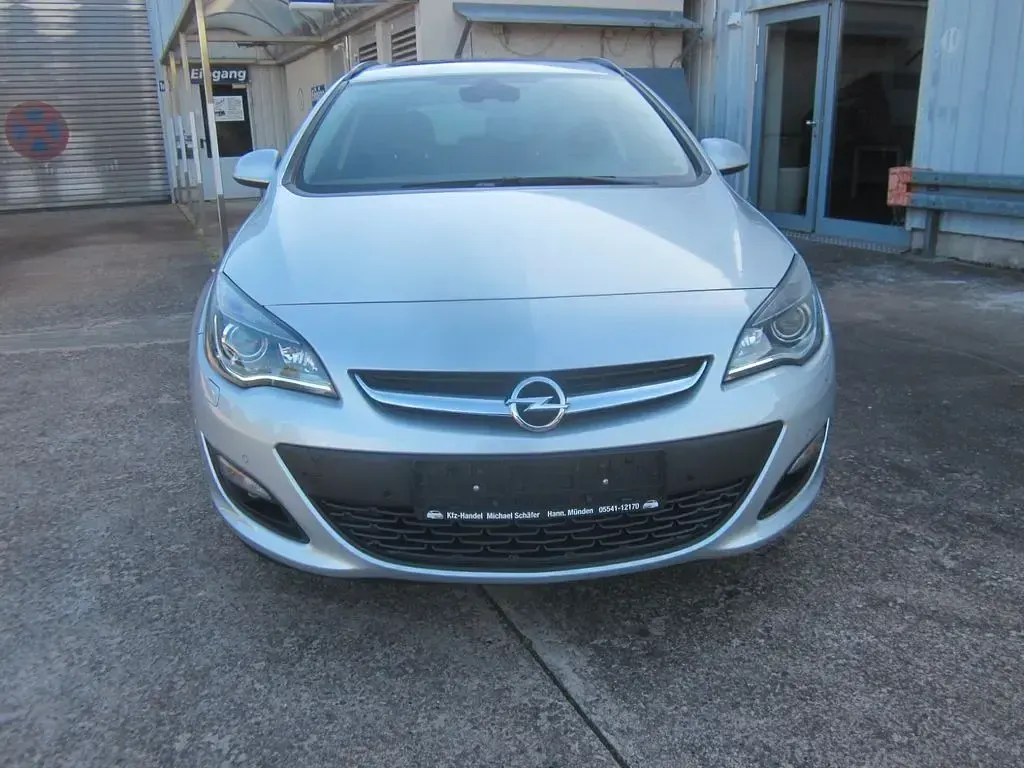 Gebraucht Opel Astra Style 170 PS (125 kW) 2015 Silber Kombi