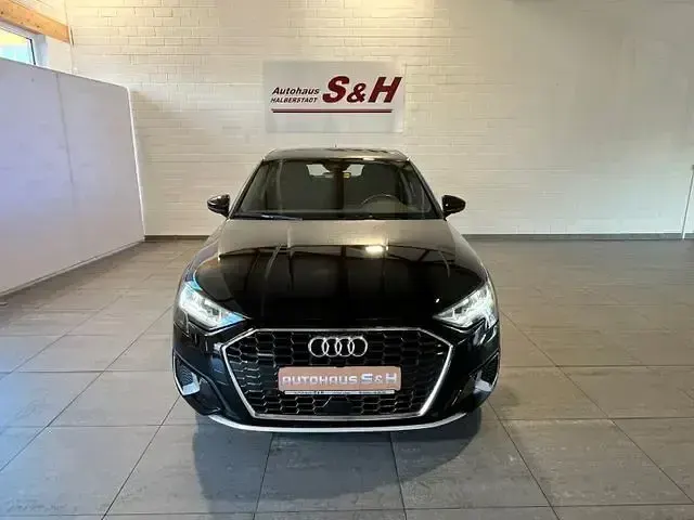 Gebraucht Audi A3 Advanced 190 PS (139 kW) 2023 Schwarz Limousine