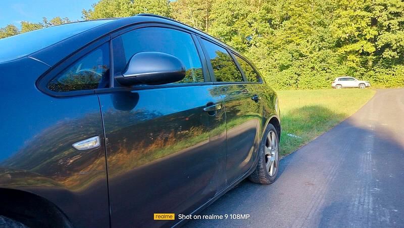 Gebraucht Opel Astra 110 PS (80 kW) 2011 Grau Kombi