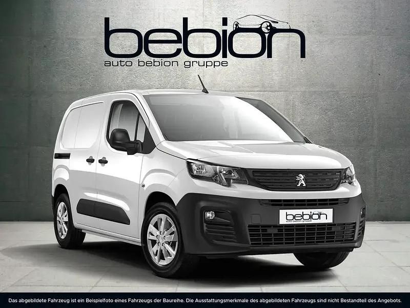 Grau Gebraucht 2024 Peugeot E-Partner Premium Van / Kleinbus | 28.800 € - Bild 1/2