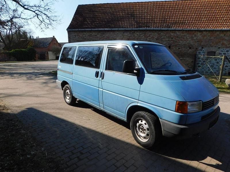 Second-hand VW Transporter 77 CP (56 kW) 1995 Albastru Van
