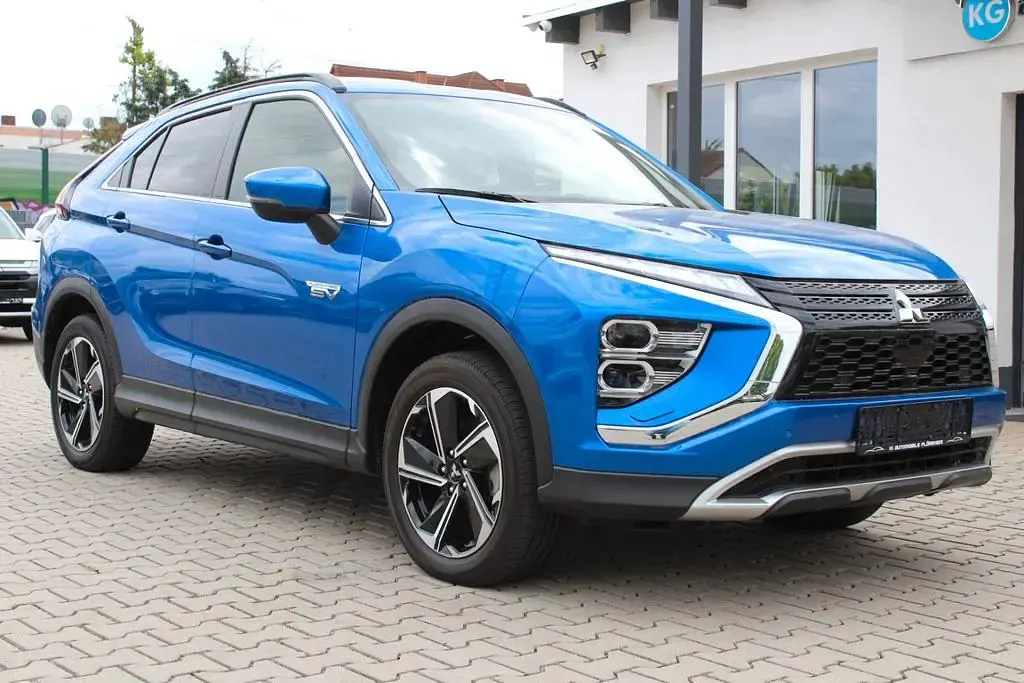 Used Mitsubishi Eclipse Cross Plus 188 HP (138 kW) 2022 Blue SUV