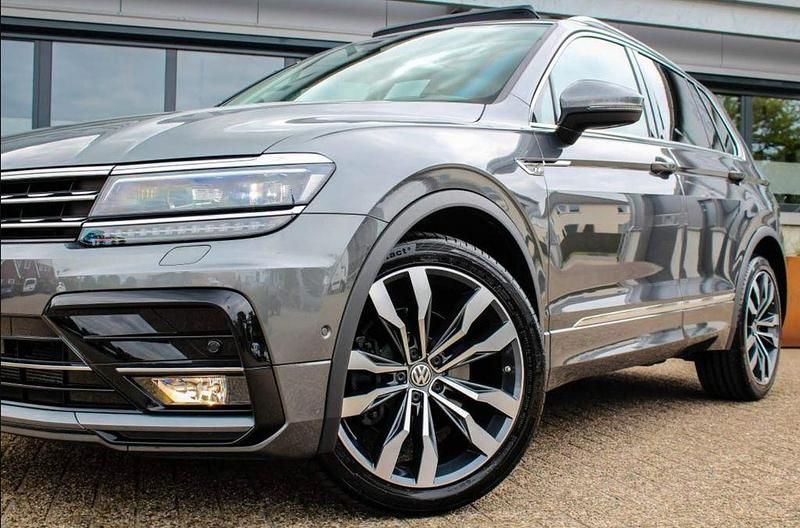 Gebraucht VW Tiguan Highline 150 PS (110 kW) 2019 Grau SUV