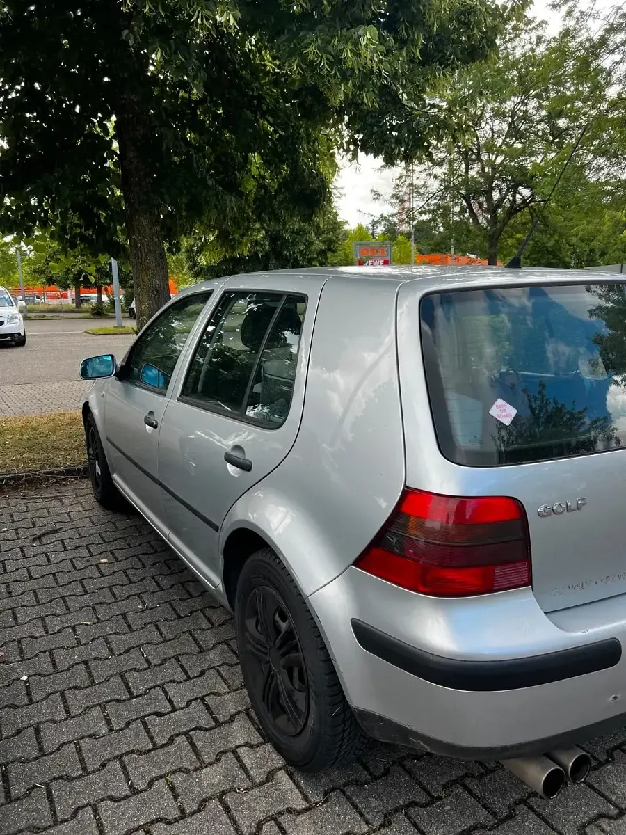 Gebraucht VW Golf IV 75 PS (55 kW) 2000 Silber Kleinwagen