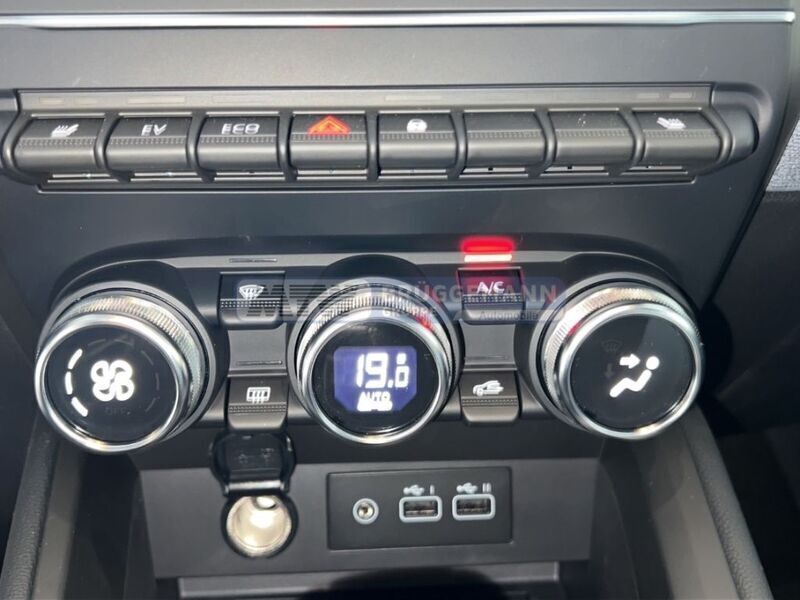 Blau Neu 2024 Mitsubishi Colt Plus Limousine | 20.260 € (Fairer Preis) - Bild 1/4