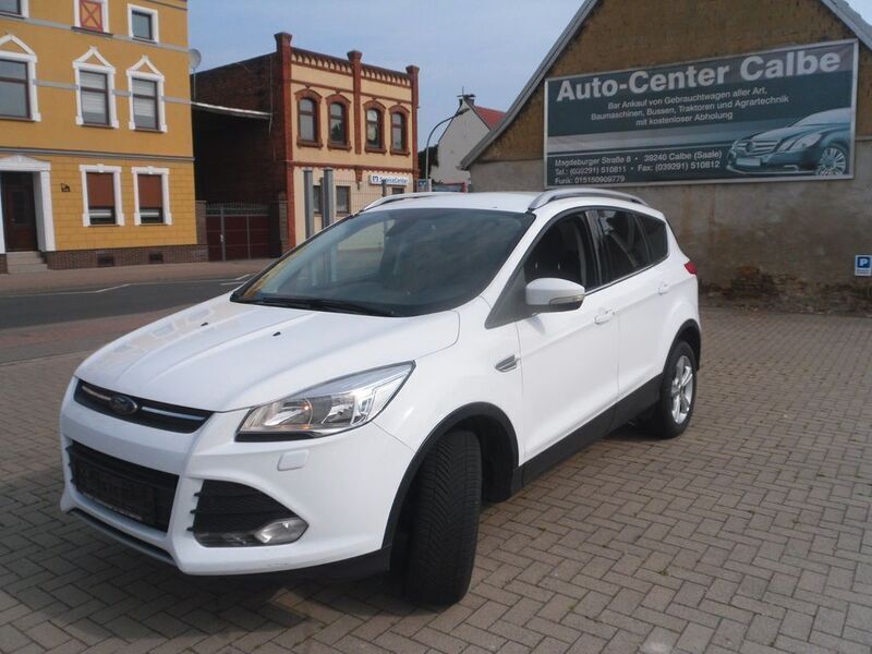 Weiß Gebraucht 2015 Ford Kuga SYNC Edition SUV | 6.900 € (Superpreis) - Bild 1/4