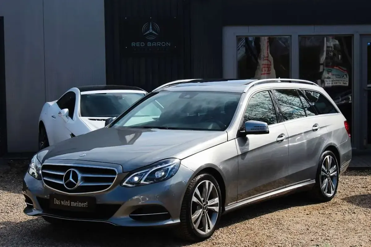 Gebraucht Mercedes E200 Avantgarde 136 PS (100 kW) 2013 Grau Kombi