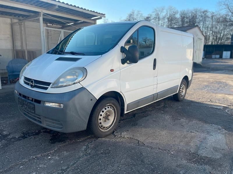 Weiß Gebraucht 2006 Opel Vivaro Van / Kleinbus | 3.000 € (Teuer) - Bild 1/4