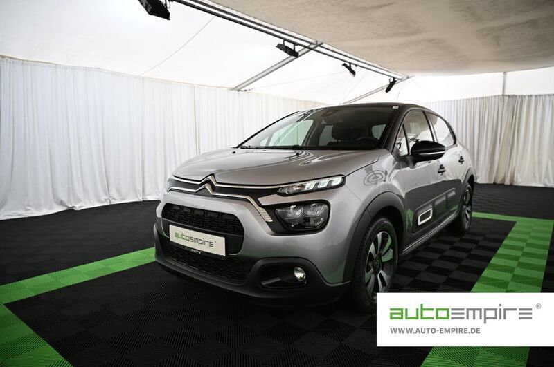 Grau Gebraucht 2023 Citroën C3 Shine Kleinwagen | 12.790 € (Guter Preis) - Bild 1/3