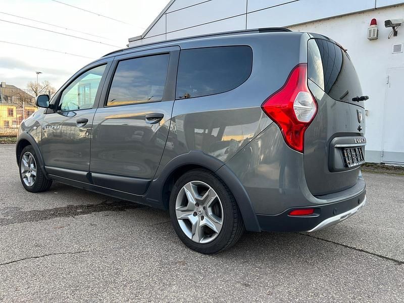 Gebraucht Dacia Lodgy Stepway 116 PS (85 kW) 2018 Grau Van / Kleinbus
