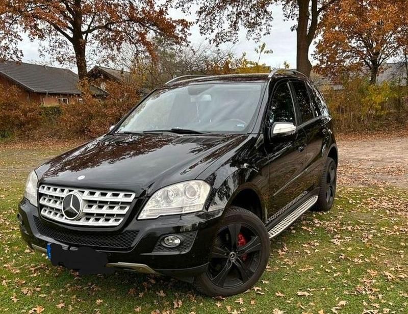 Schwarz Gebraucht 2008 Mercedes ML320 SUV | 4.000 € - Bild 1/4