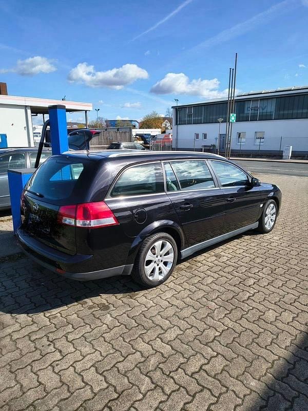Gebraucht Opel Vectra Cosmo 140 PS (102 kW) 2008 Schwarz Kombi