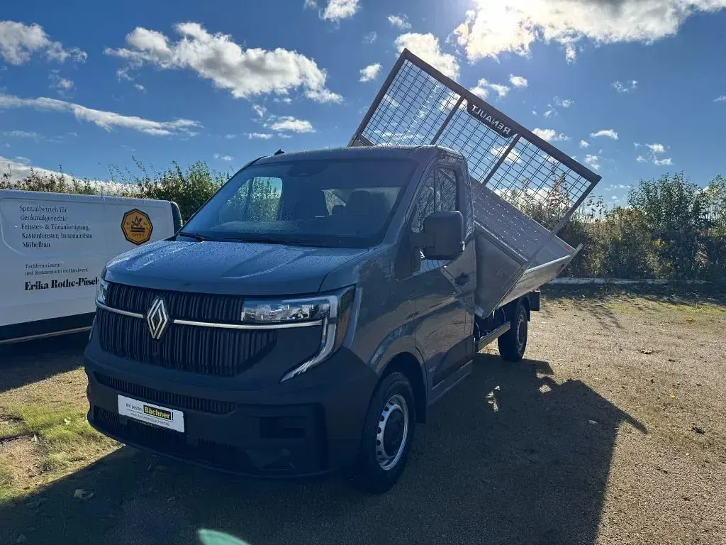 Nowe Renault Master 131 KM (96 kW) 2025 Szary Sedan/Limuzyna