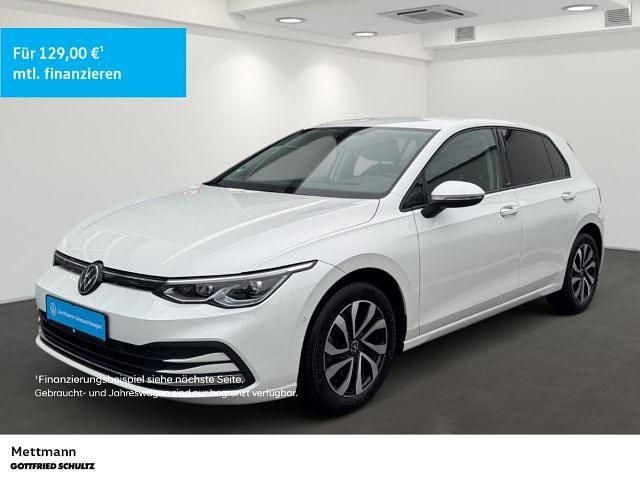 Weiss Gebraucht 2023 VW Golf Active Limousine | 23.390 € (Etwas zu teuer) - Bild 1/4