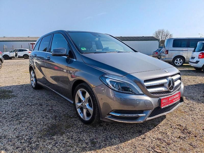 Gebraucht Mercedes B200 136 PS (100 kW) 2011 Grau Van / Kleinbus