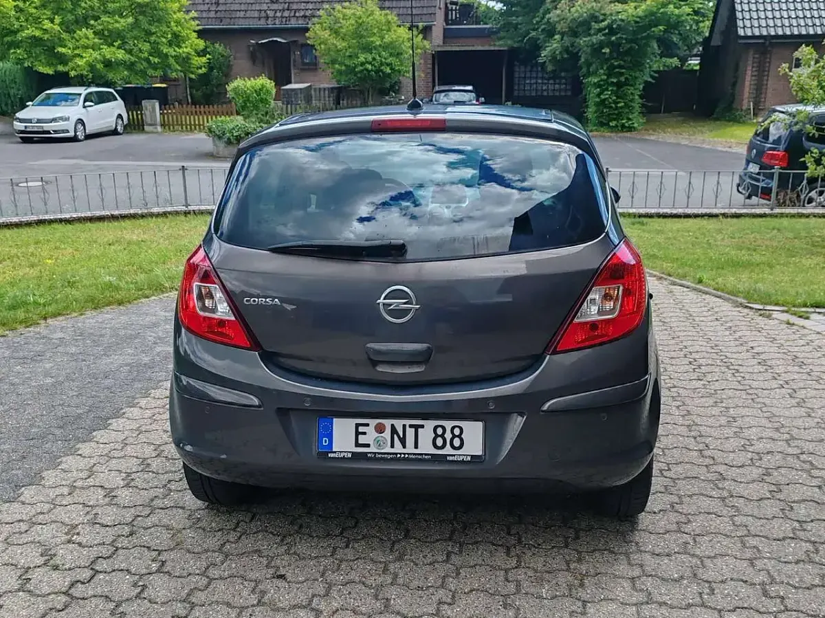 Gebraucht Opel Corsa Active 87 PS (63 kW) 2012 Grau Kleinwagen