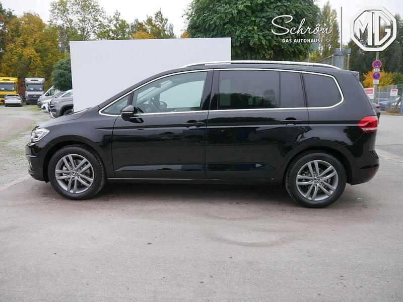 Neu VW Touran Comfortline 150 PS (110 kW) 2026 Van / Kleinbus