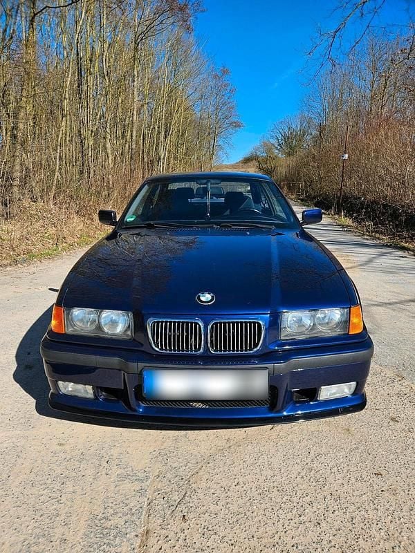 Gebraucht BMW 318 M Sport 140 PS (102 kW) 1997 Blau Coupé