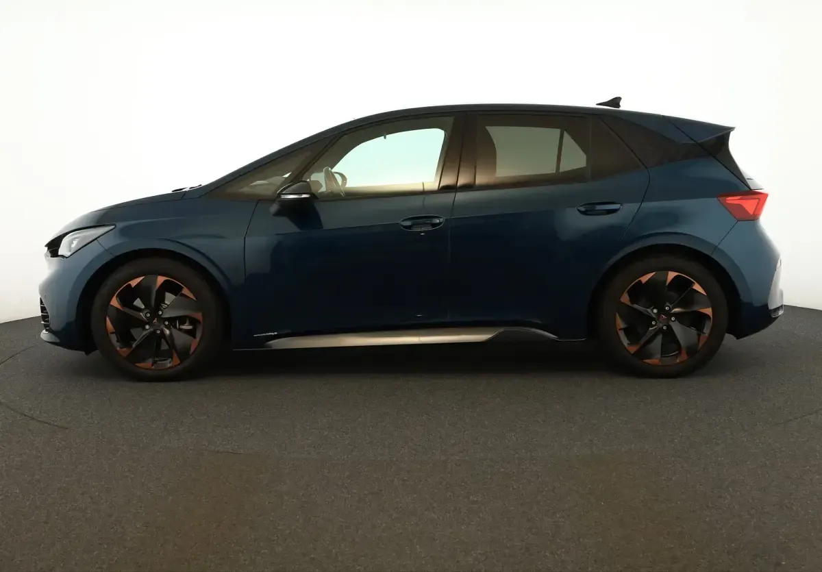 Gebraucht Cupra Born 150 kW (204 PS) 2024 Aurorablau Kleinwagen