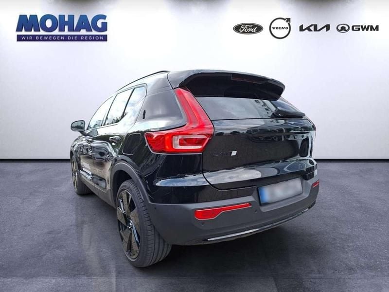 Używany Volvo EX40 Plus 185 kW (252 KM) 2025 Czarny SUV