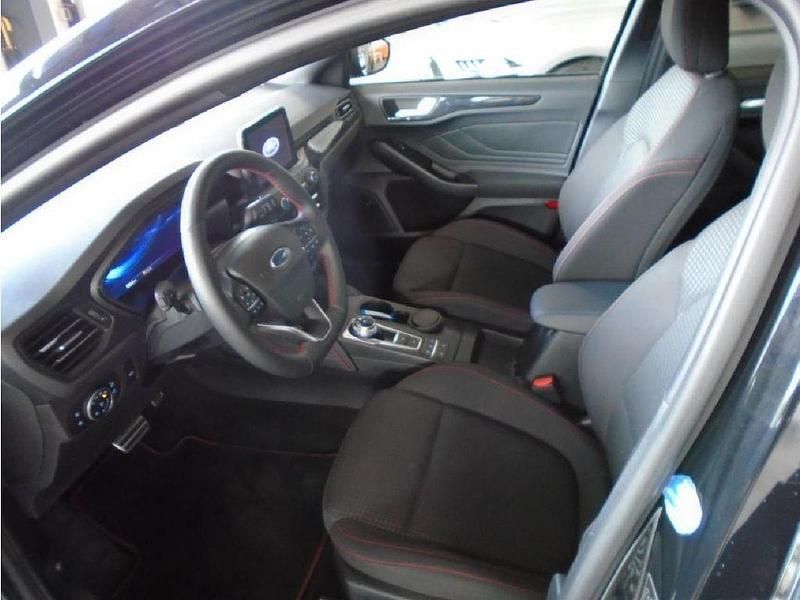 Gebraucht Ford Focus ST-Line X 125 PS (91 kW) 2021 Schwarz Kombi