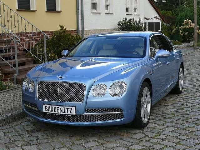 Gebraucht Bentley Flying Spur 625 PS (459 kW) 2014 Eisblaumet. Limousine