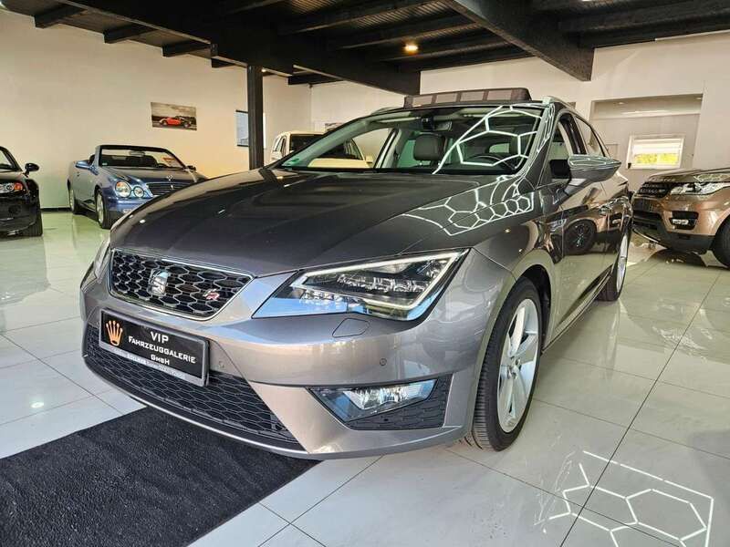 Grau Gebraucht 2017 Seat Leon ST FR Kombi | 11.999 € (Fairer Preis) - Bild 1/4