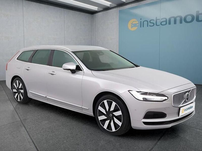 Używany Volvo V90 398 KM (292 kW) 2025 Srebrny Kombi