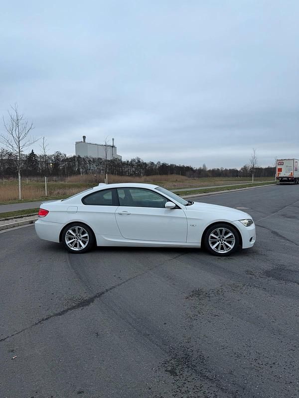 Gebraucht BMW 320 M Sport 170 PS (125 kW) 2008 Weiß Coupé