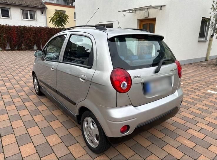 Gebraucht Chevrolet Matiz 52 PS (38 kW) 2009 Silber Kleinwagen