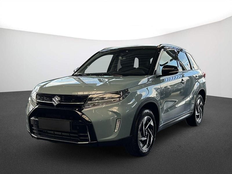Ice/cosmic black pea Neu 2025 Suzuki Vitara Comfort+ SUV | 26.990 € (Etwas zu teuer) - Bild 1/4