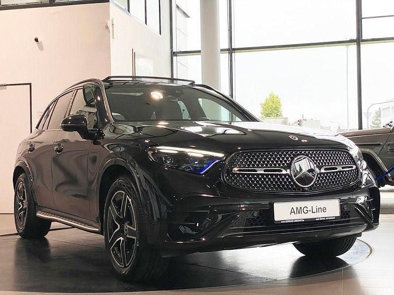 Gebraucht Mercedes GLC300 AMG line 258 PS (189 kW) 2023 Schwarz SUV