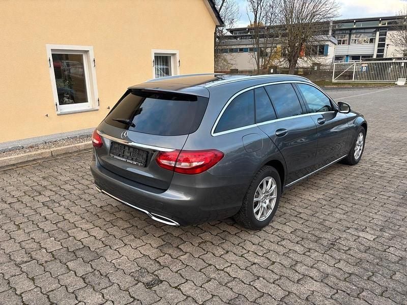 Gebraucht Mercedes C200 Avantgarde 136 PS (100 kW) 2016 Grau Kombi