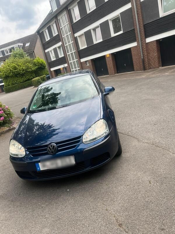 Blau Gebraucht 2005 VW Golf V Limousine | 2.800 € (Fairer Preis) - Bild 1/4