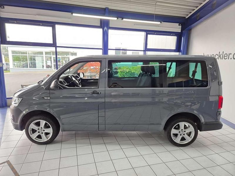Gebraucht VW Transporter 150 PS (110 kW) 2019 Grau Van