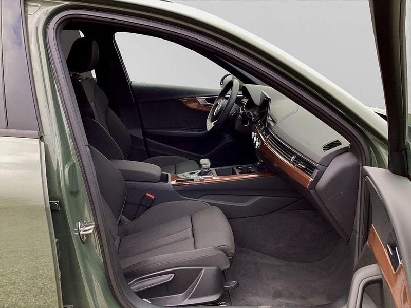 Gebraucht Audi A4 Ambiente 204 PS (150 kW) 2024 Grün Kombi